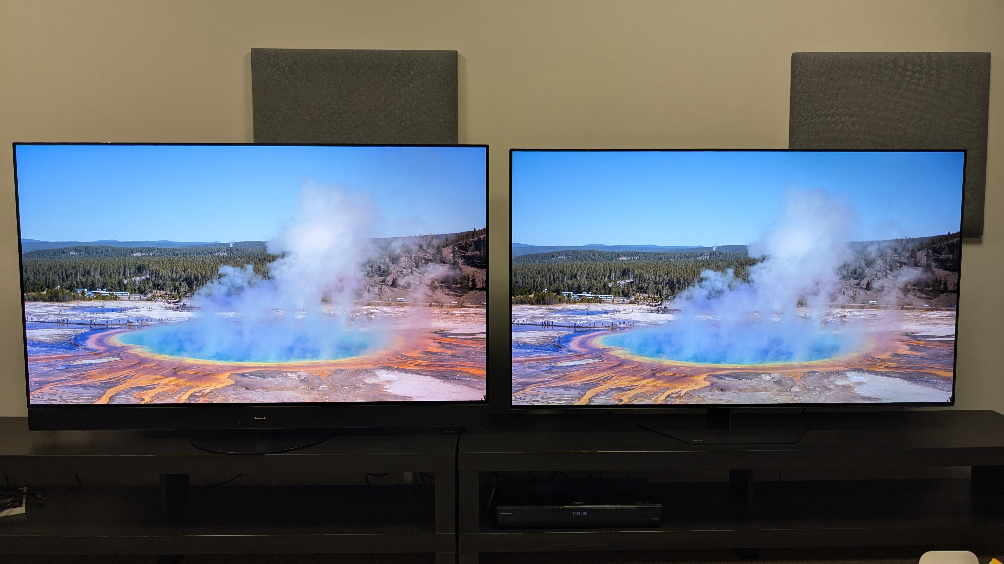 Panasonic MZ1500 and Philips OLED809 with bright geyser on screen 