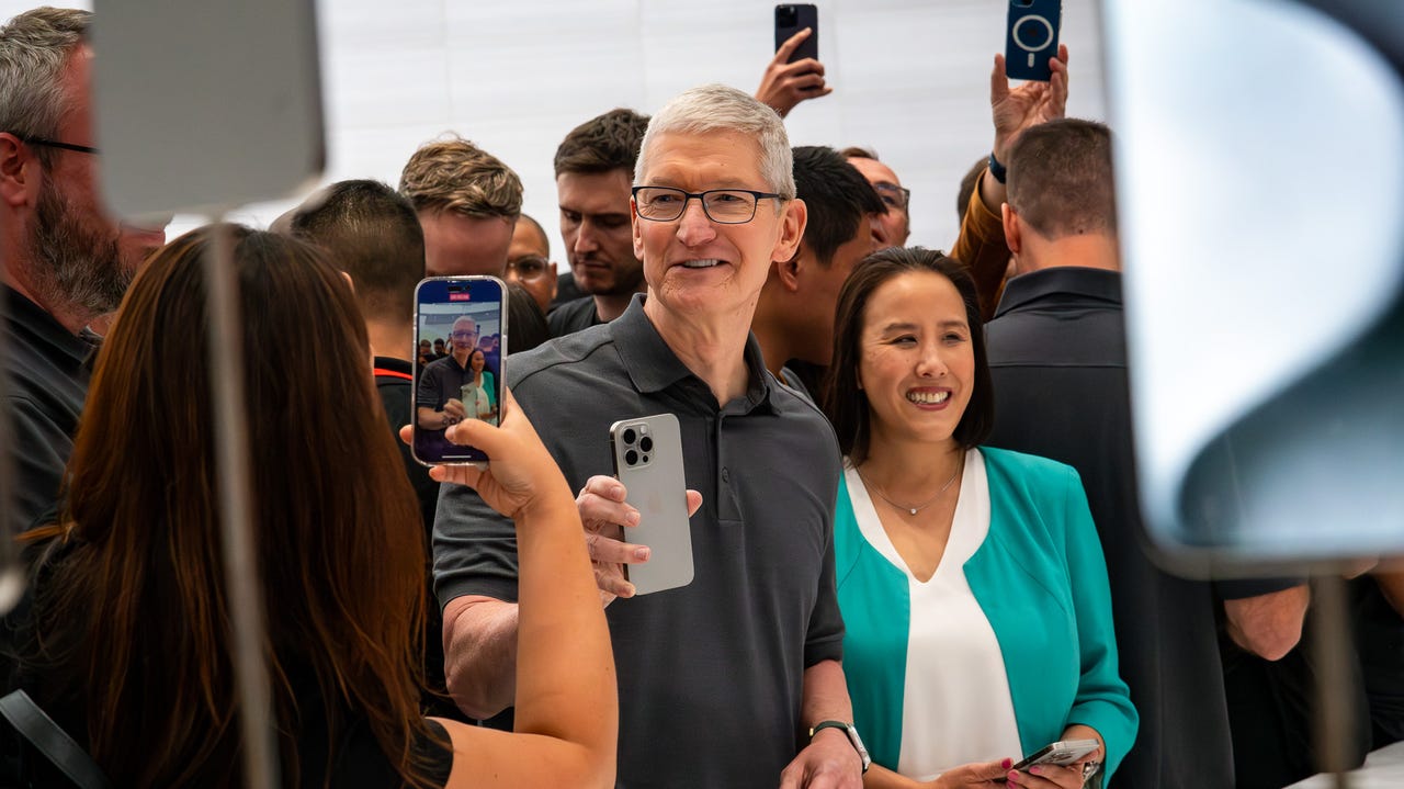 1725648024 468 Tim Cook Sep 2023 Apple Event 7.jpg